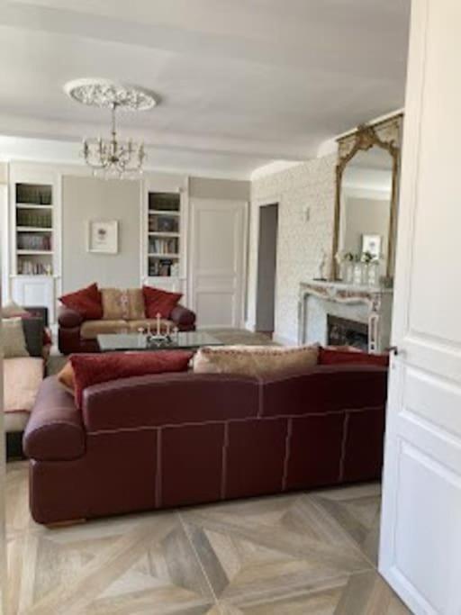 Belle Et Confortable Demeure Du XVII Eme Siecle Champagnac  Экстерьер фото