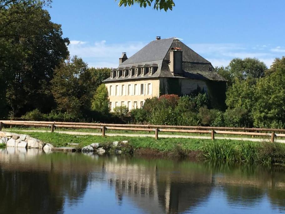 Belle Et Confortable Demeure Du XVII Eme Siecle Champagnac  Экстерьер фото